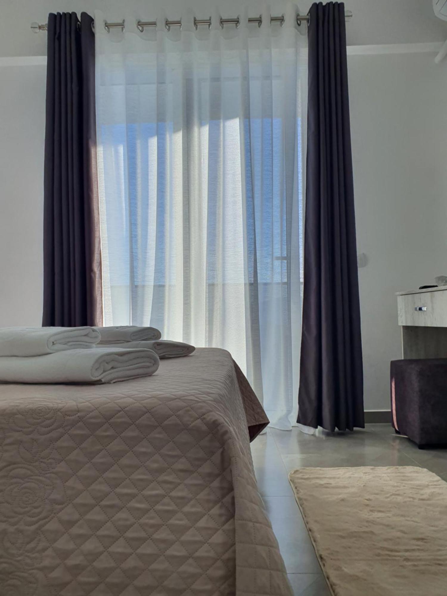 Flore Rooms Sarandë Exteriör bild