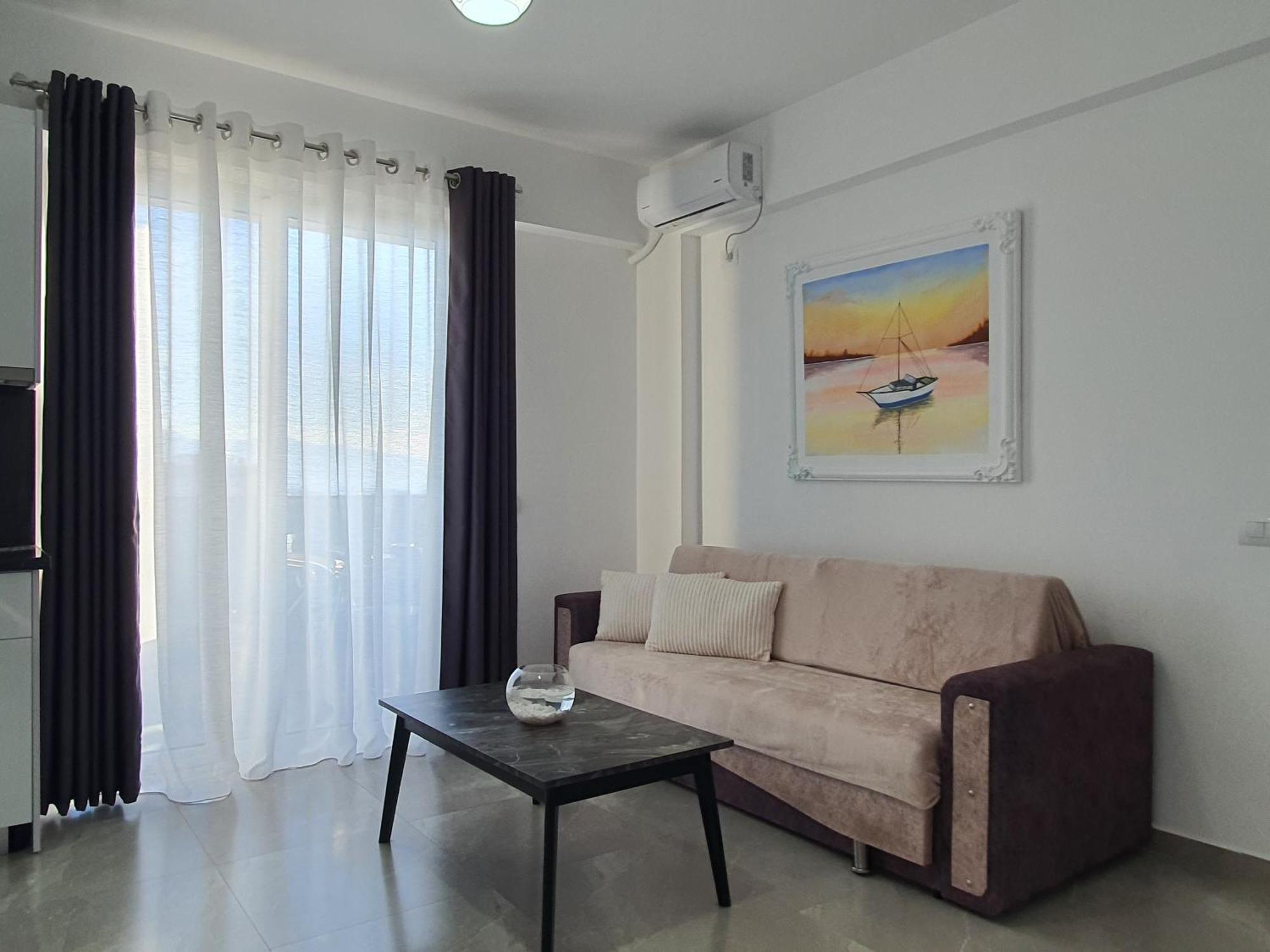 Flore Rooms Sarandë Exteriör bild