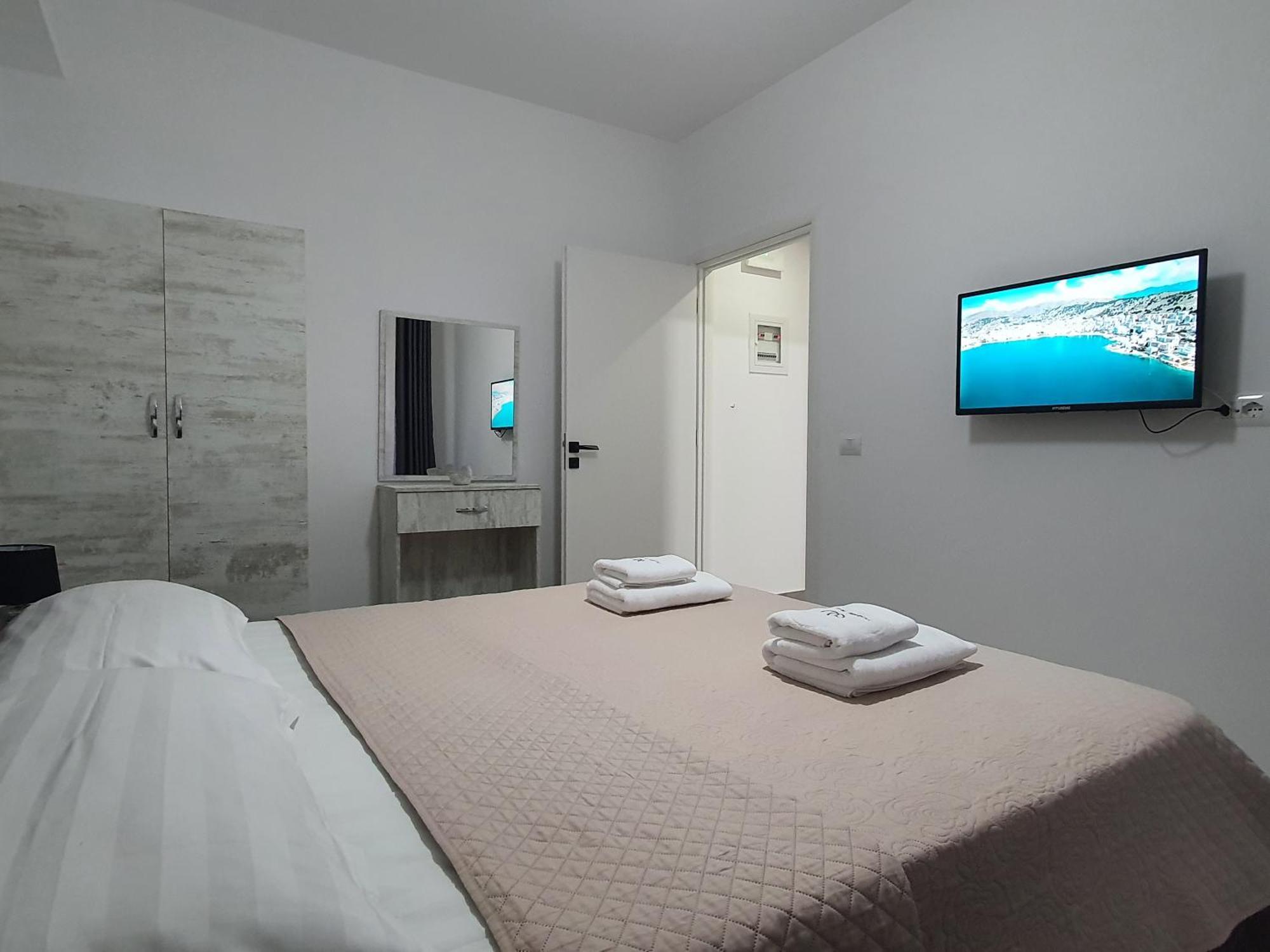 Flore Rooms Sarandë Exteriör bild