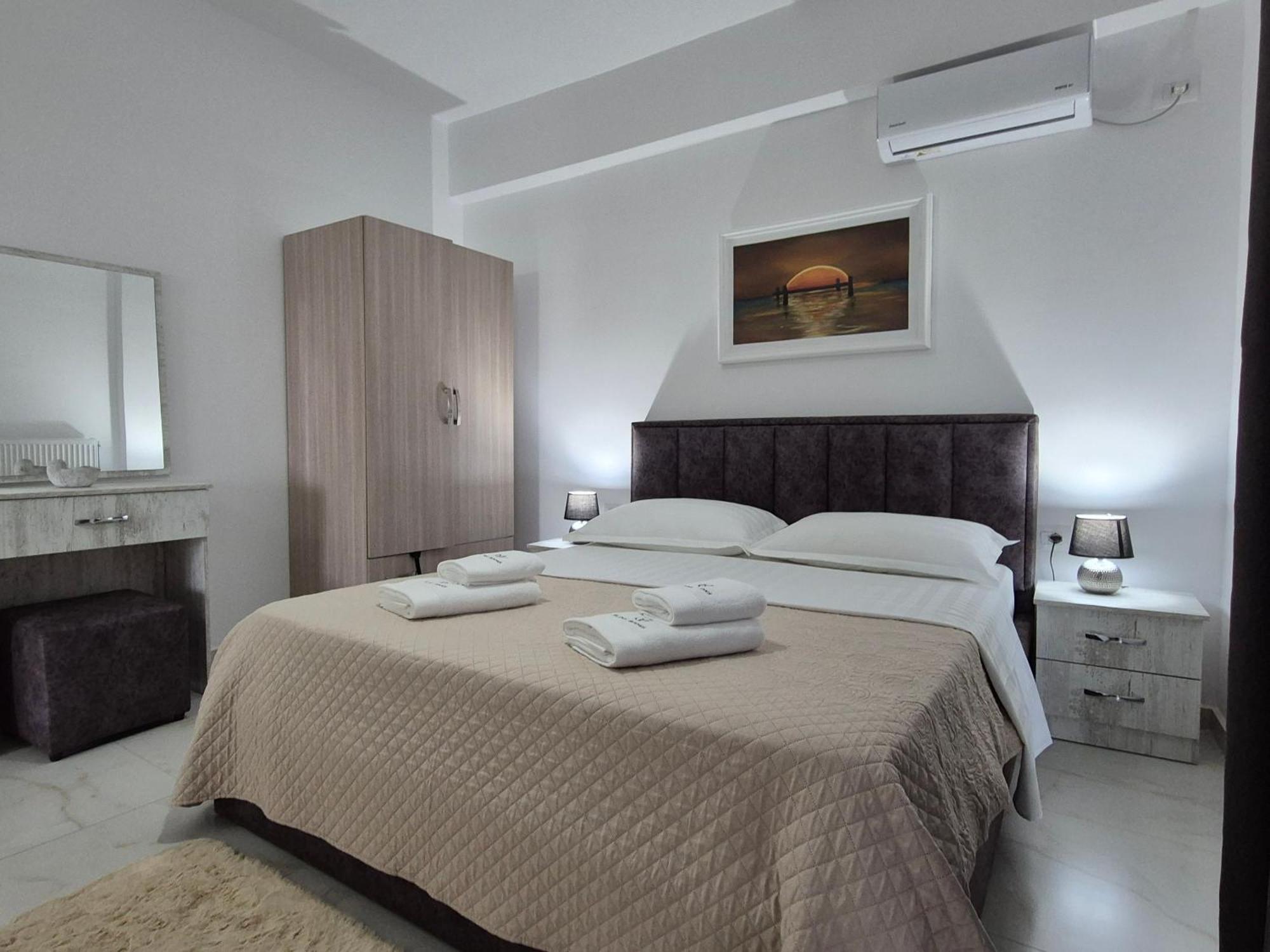Flore Rooms Sarandë Exteriör bild